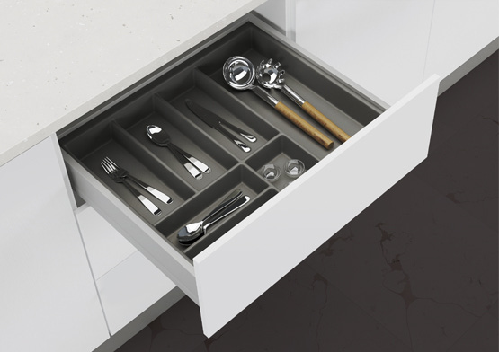 Full-extension push-open 2D handle application